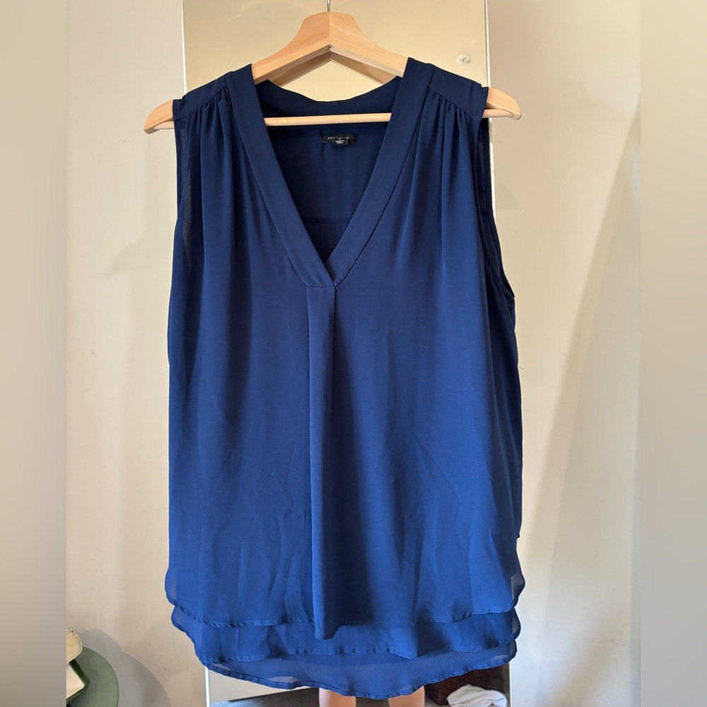 Ann Taylor Sleeveless V-Neck Chiffon Blouse - Navy Blue Large swing top